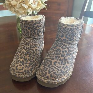 BearPaw Tan Leopard Print Women’s Boots